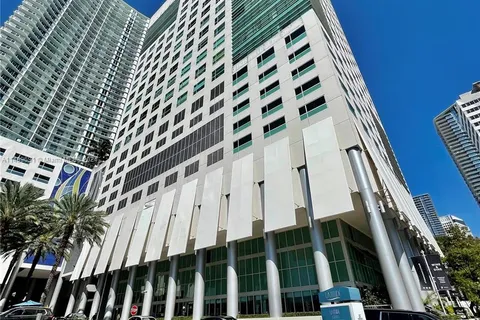 175 SW 7th St # 1712, Miami FL 33130