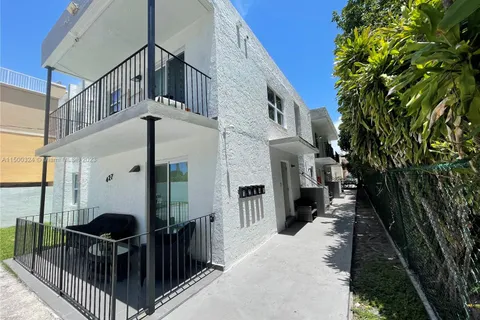 427 SW 7th St, Miami FL 33130