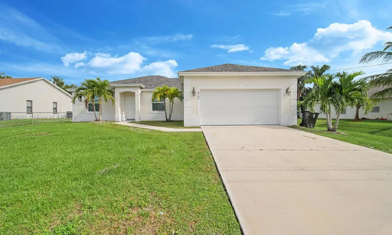 6709 NW Dorothy St, Saint Lucie West FL 34983