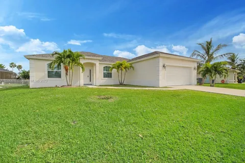 6709 NW Dorothy St, Saint Lucie West FL 34983