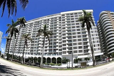 5601 Collins Ave # 1, Miami Beach FL 33140