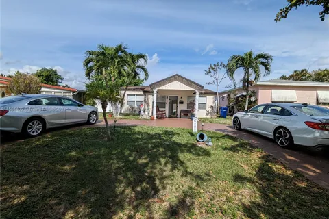 1655 NE 169th St, North Miami Beach FL 33162