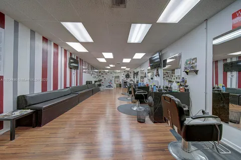 Barbershop For Sale in Biscayne Blvd, North Miami FL 33181