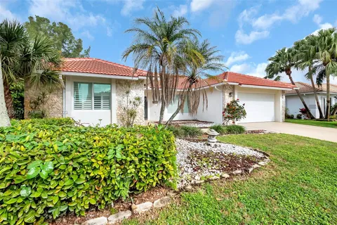 10153 Canoe Brook Cir, Boca Raton FL 33498