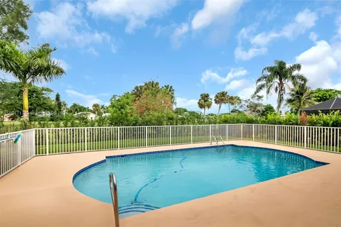 10153 Canoe Brook Cir, Boca Raton FL 33498