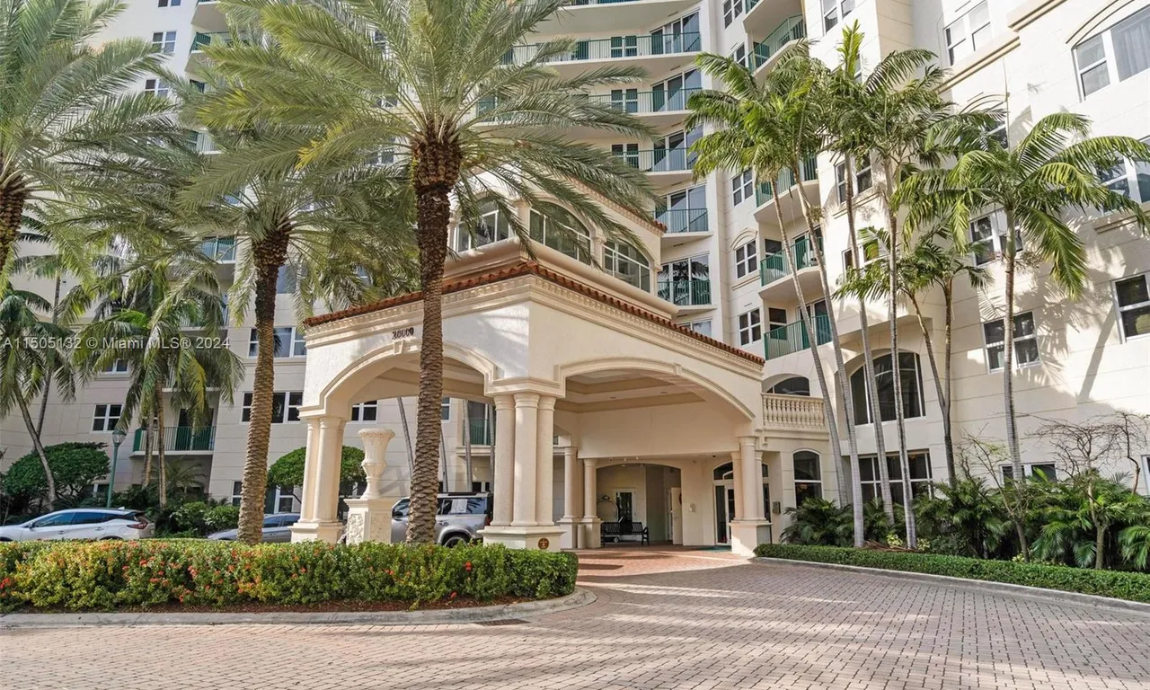 20000 E Country Club Dr # 206, Aventura FL 33180