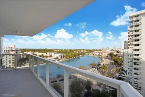 2401 Collins Ave # 1109, Miami Beach FL 33140