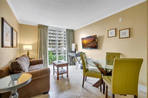 2951 S Bayshore Dr # 815, Miami FL 33133