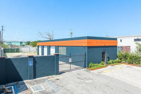 2027-2047 Thomas St, Hollywood FL 33020