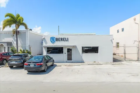 2027-2047 Thomas St, Hollywood FL 33020