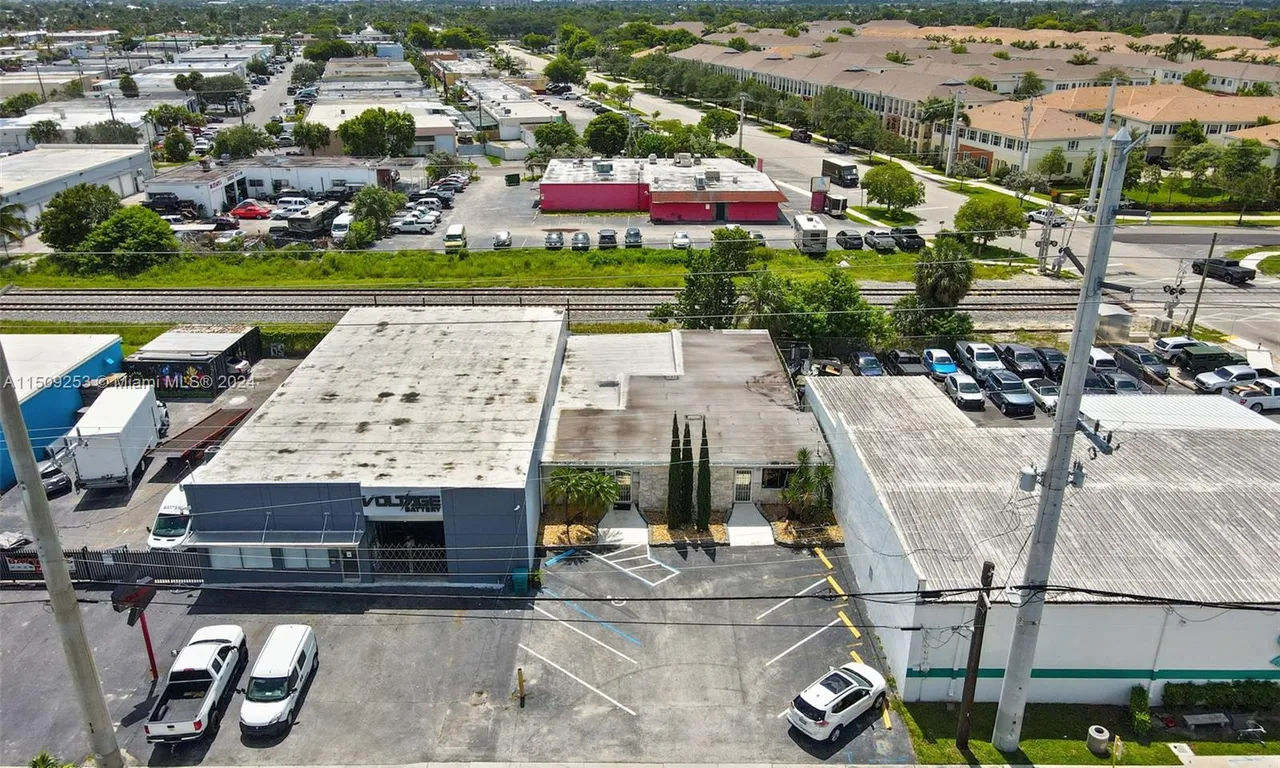 552 S Dixie Hwy E, Pompano Beach FL 33060