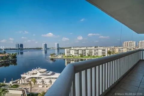 1000 W Island Blvd # 2409, Aventura FL 33160