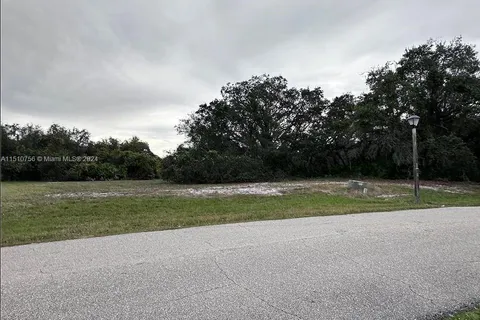 316 Robinhood, Sebring FL 33876