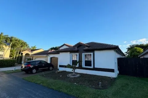 15710 SW 80th Ln, Miami FL 33193