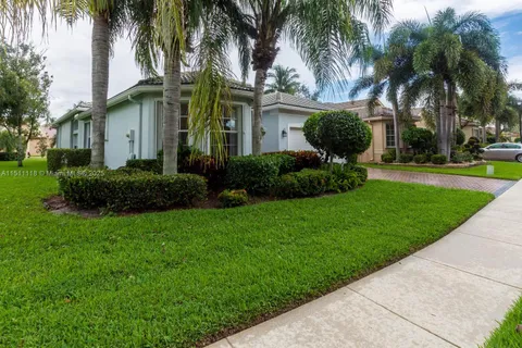 7315 Twin Falls Dr, Boynton Beach FL 33437