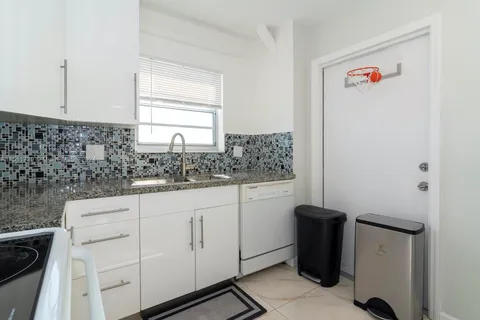 16400 NE 17th Ave # 703, North Miami Beach FL 33162