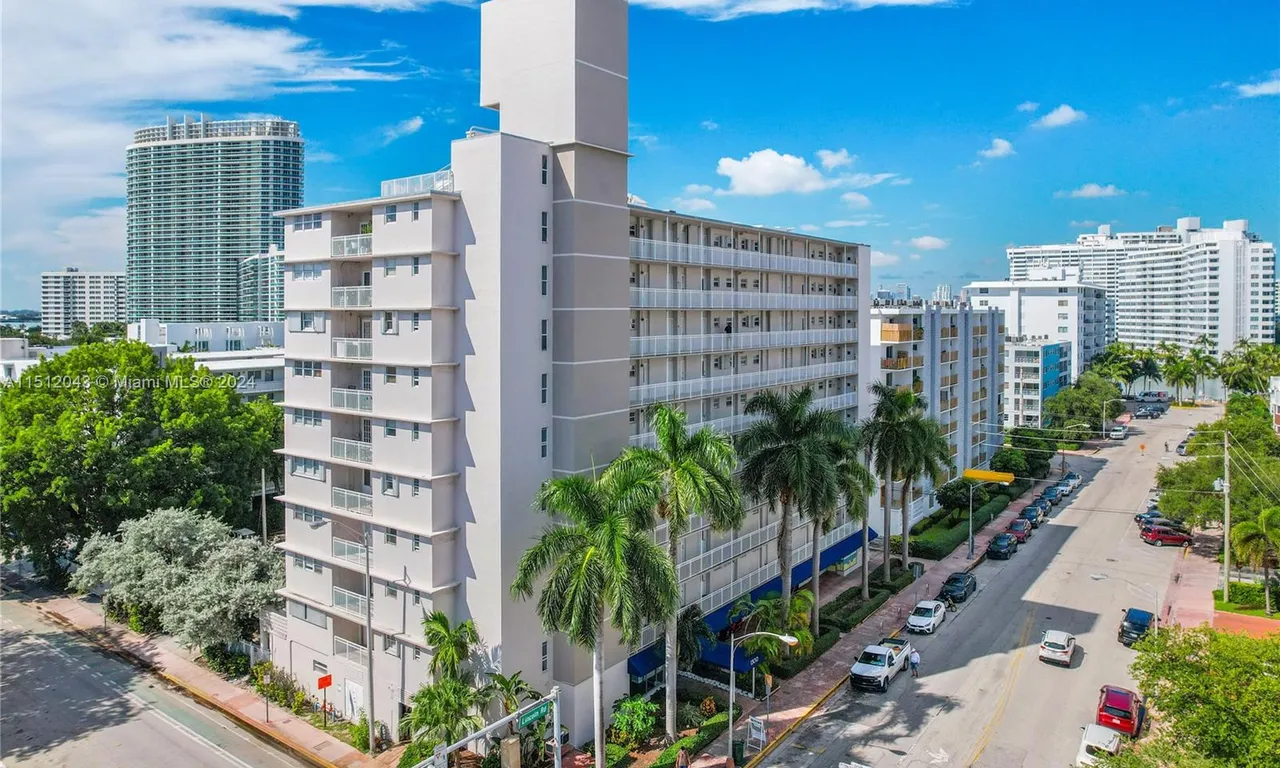 1300 Lincoln Rd # 1B, Miami Beach FL 33139