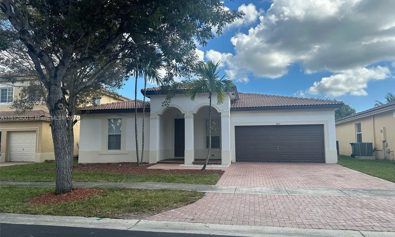 1415 NE 40th Rd, Homestead FL 33033