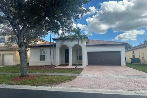 1415 NE 40th Rd, Homestead FL 33033