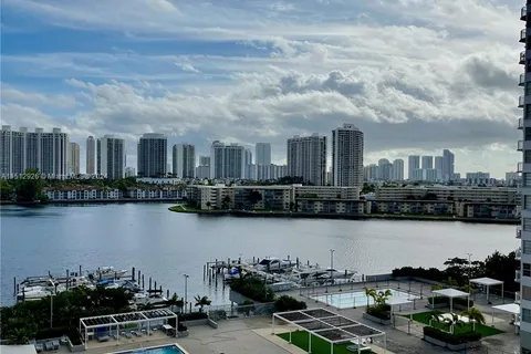 18051 Biscayne Blvd # 903, Aventura FL 33160