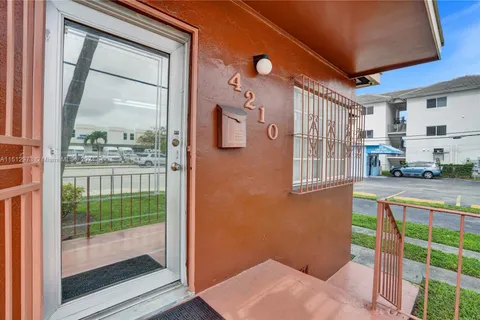 4210 Palm Ave, Hialeah FL 33012