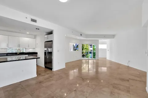 2699 Tigertail Ave # 42, Miami FL 33133