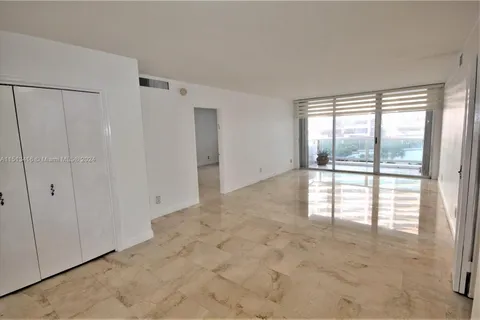 5161 Collins Ave # 401, Miami Beach FL 33140