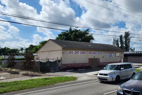 23095 S Dixie Hwy, Miami FL 33170