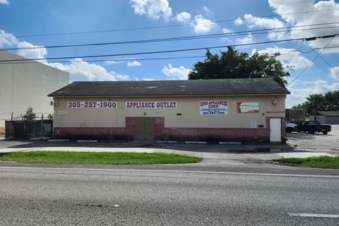 23095 S Dixie Hwy, Miami FL 33170