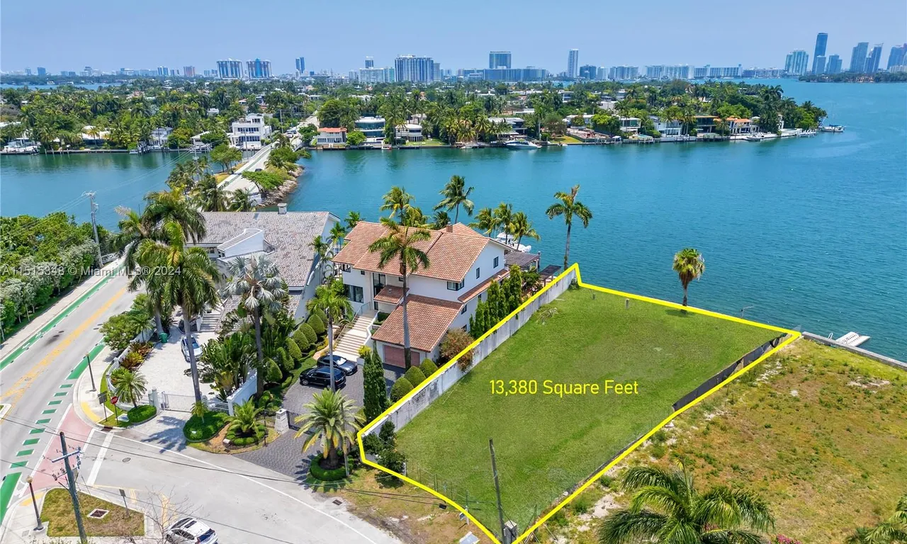 1386 S Venetian Way, Miami FL 33139