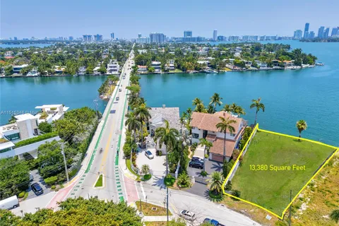 1386 S Venetian Way, Miami FL 33139