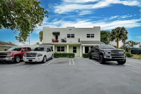 627 Bunker Rd, West Palm Beach FL 33405