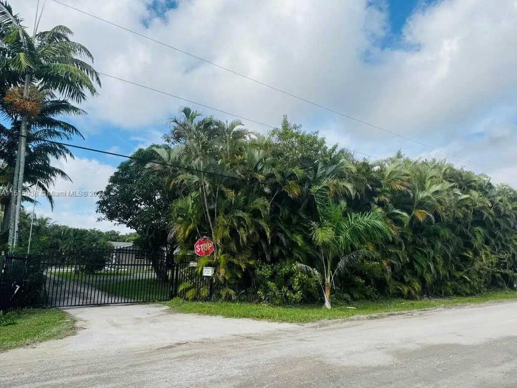 15490 SW 209th Ave, Miami FL 33187