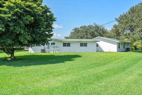 5901 SW 160th Ave, Southwest Ranches FL 33331