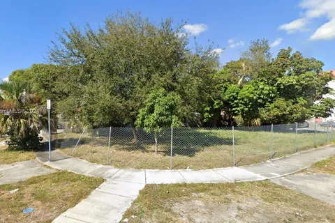 50 SW 68th Ave, Miami FL 33144