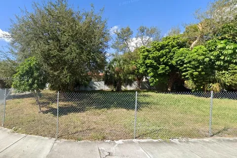 50 SW 68th Ave, Miami FL 33144