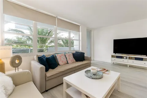 100 Lincoln Rd # 312, Miami Beach FL 33139