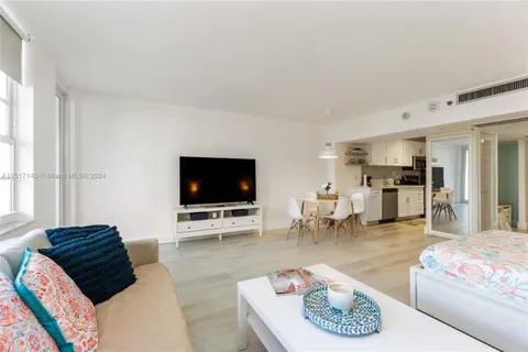 100 Lincoln Rd # 312, Miami Beach FL 33139