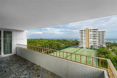 155 Ocean Lane Dr # 715, Key Biscayne FL 33149