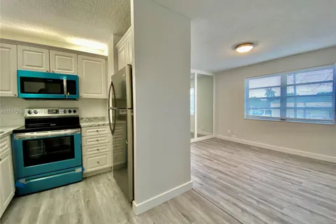 22 SE 3rd Ter # 38, Dania Beach FL 33004