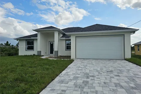 3209 30th Street W, Lehigh Acres FL 33971