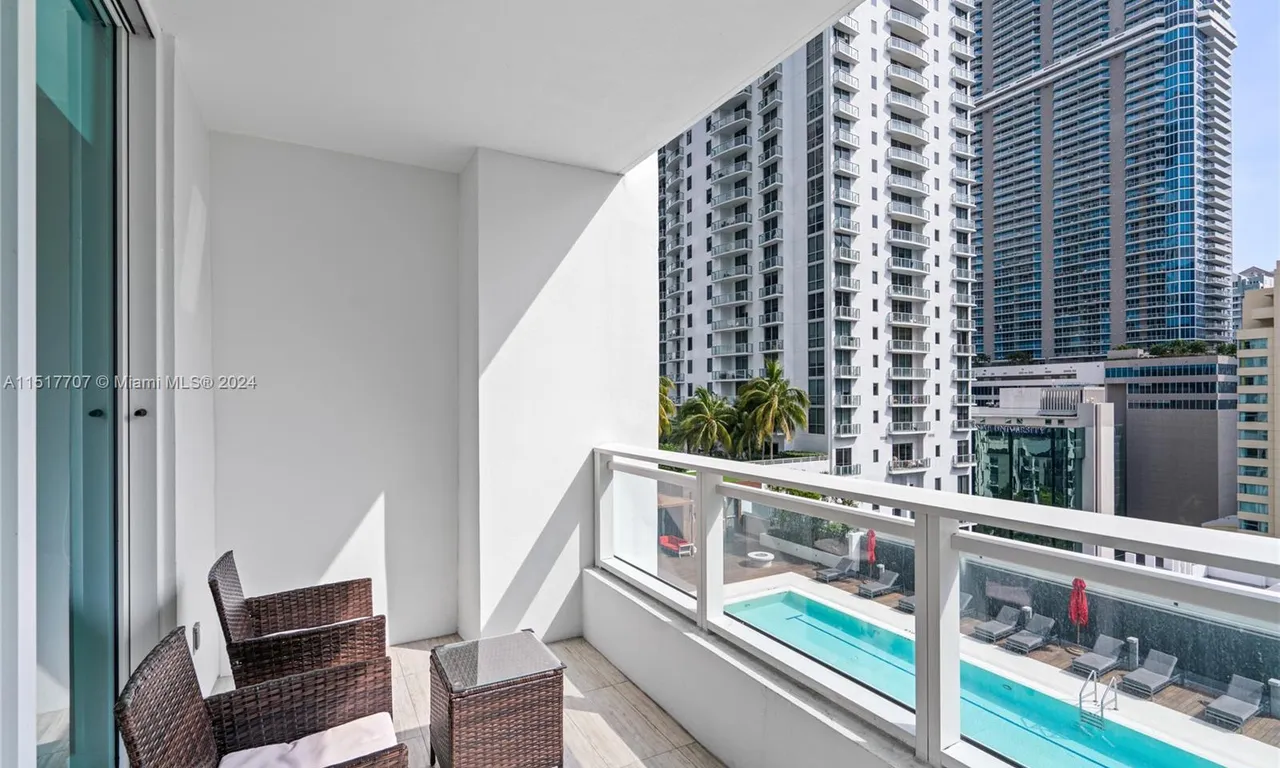 1080 Brickell Ave # 1502, Miami FL 33131