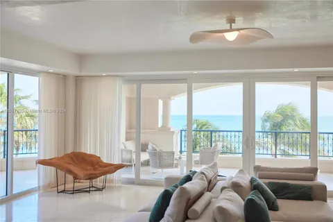 7944 Fisher Island Dr # 7944, Miami Beach FL 33109