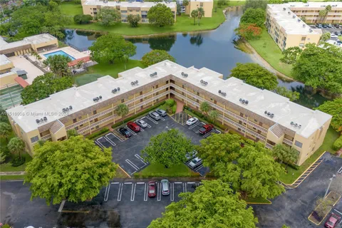 5801 NW 62nd Ave # 203, Tamarac FL 33319