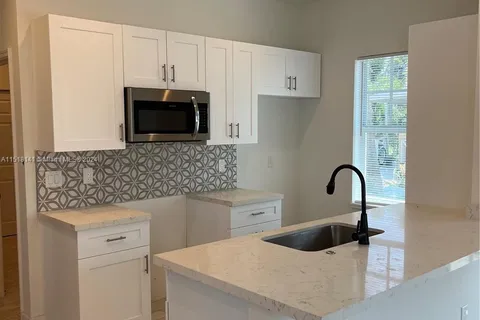 431 N K St # 2, Lake Worth FL 33460