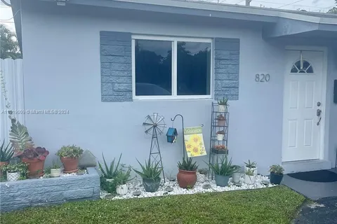 820 N 72nd Way, Hollywood FL 33024