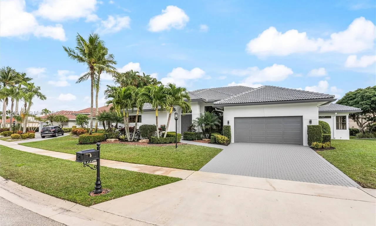 17736 Charnwood Dr, Boca Raton FL 33498