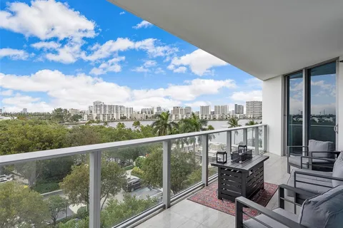 17301 Biscayne Blvd # 506, North Miami Beach FL 33160