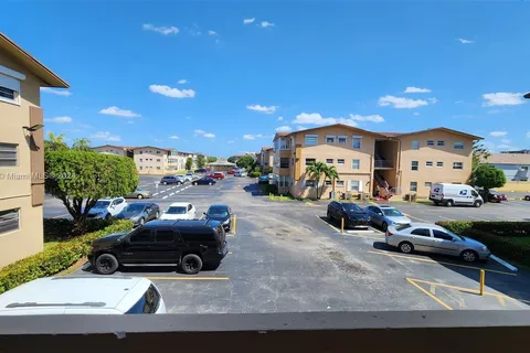 160 Royal Palm Rd # 6, Hialeah Gardens FL 33016