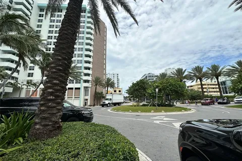 2899 Collins Ave # 708, Miami Beach FL 33140